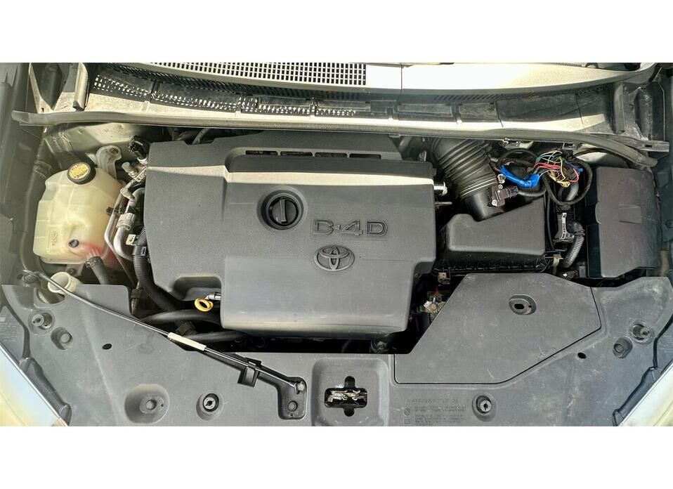 Toyota Avensis, III 2.0d MT (126 л.с.)